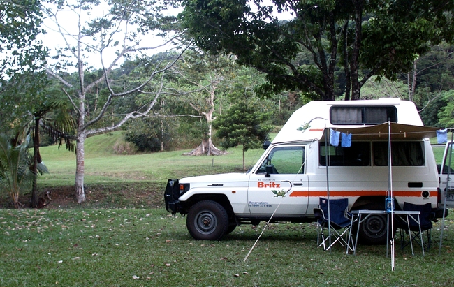 Bush Camper op een camping