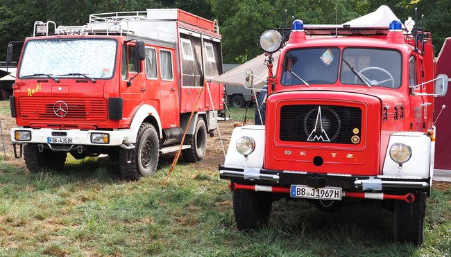 2 Brandweerauto's: Mercedes 1222 en Magirus Deutz